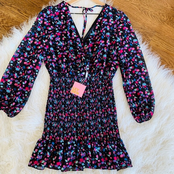 NEW Smocked Ruffle Hem Open Back Marble Print Mini Dress Size L - Picture 8 of 12